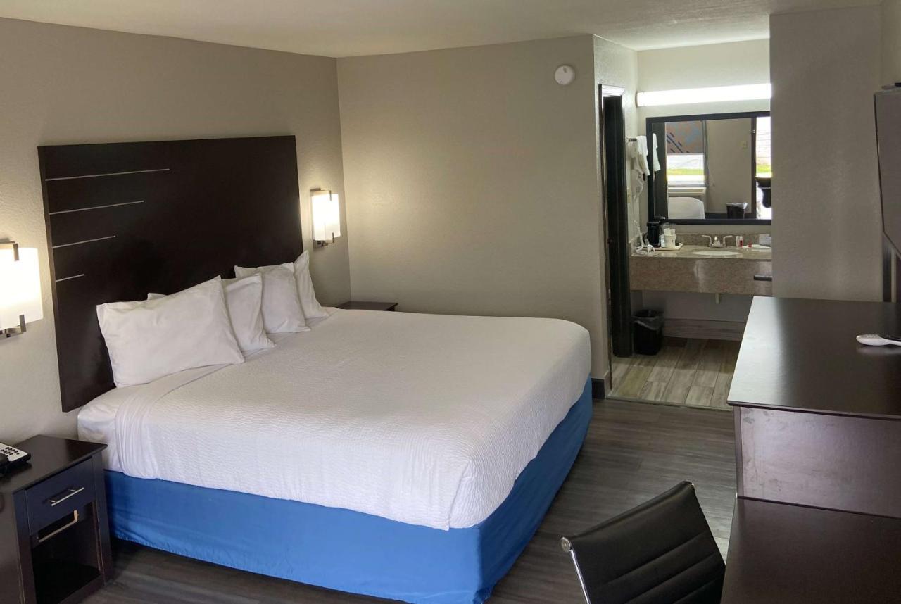 Days Inn By Wyndham Moss Point Pascagoula Dış mekan fotoğraf