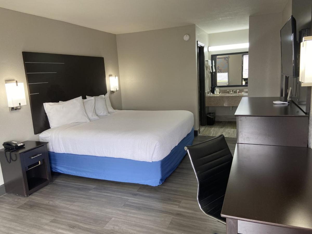 Days Inn By Wyndham Moss Point Pascagoula Dış mekan fotoğraf