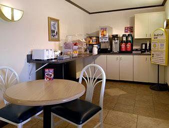 Days Inn By Wyndham Moss Point Pascagoula Dış mekan fotoğraf