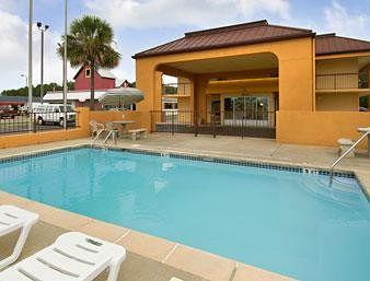 Days Inn By Wyndham Moss Point Pascagoula Dış mekan fotoğraf